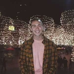 Meet your Posher, Logan